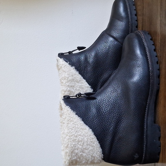 Cole Haan Black Leather Shearling Lined Winter Ankle Boots Zip Front Sz 8.5B - Picture 5 of 17